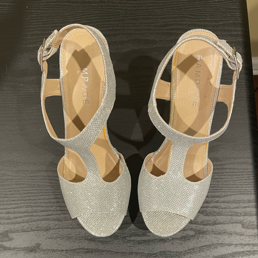 Rampage Silver Shimmering Wedges